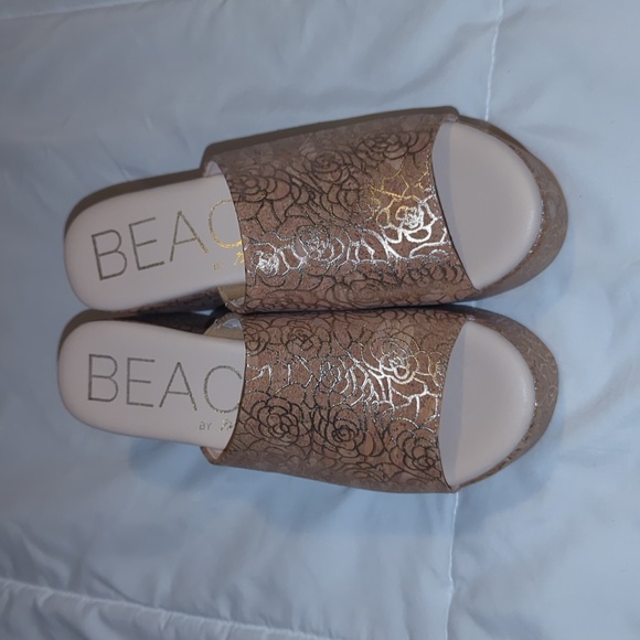 NWOT platform sandals - Picture 6 of 8